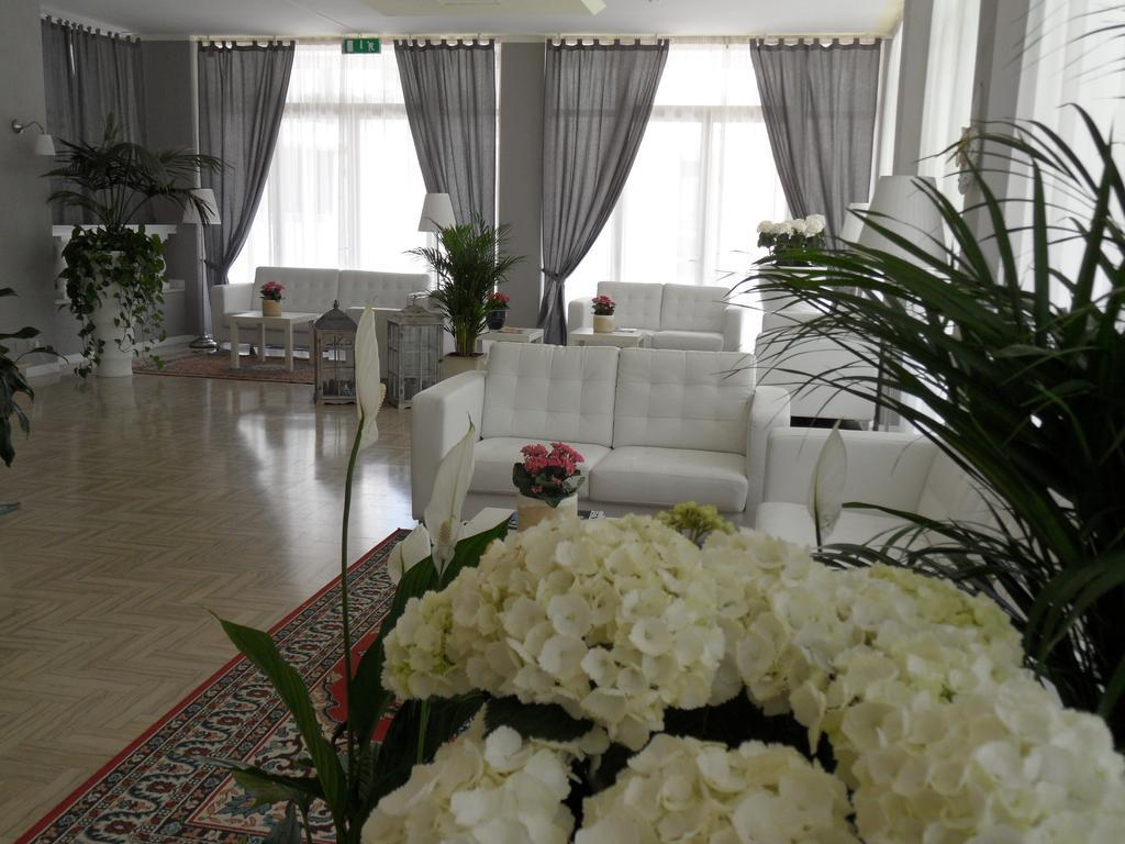 Monaco - Parcheggio Incluso Min 2 Gg Milano Marittima